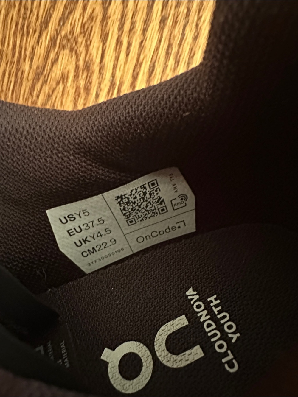 On Running Kids Black Athletic Sneakers - Picture 4 of 4